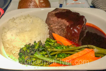 Beef short rib with Asian Hoisin sauce with white rice and vegetables.