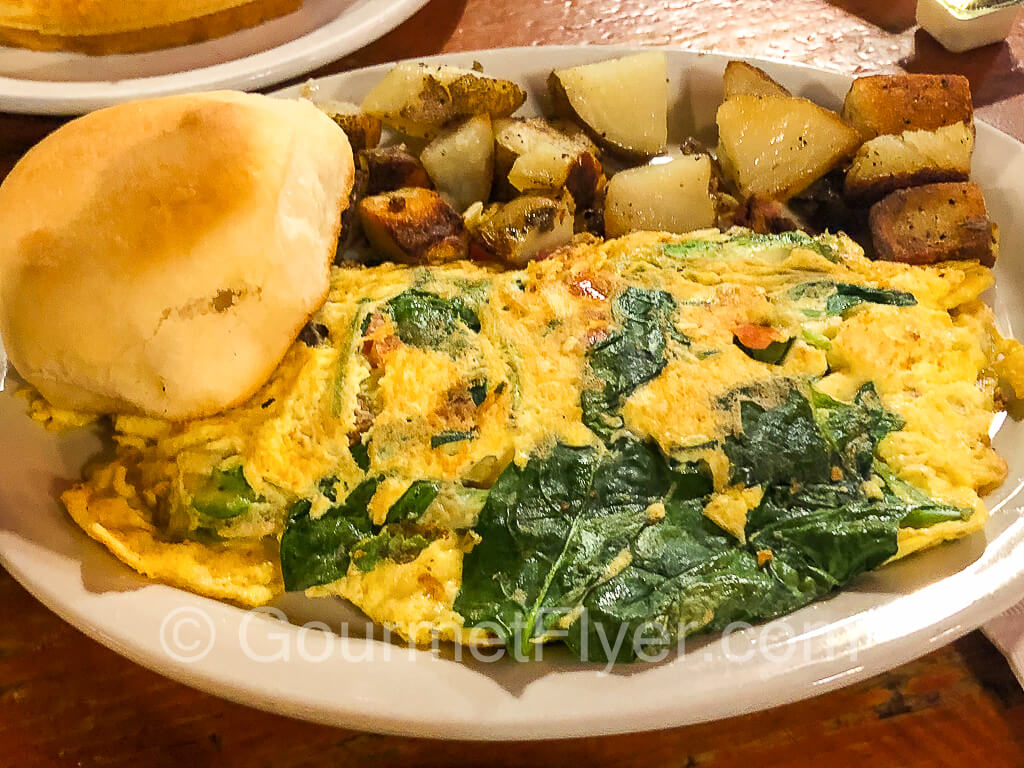 Omelet with home fries