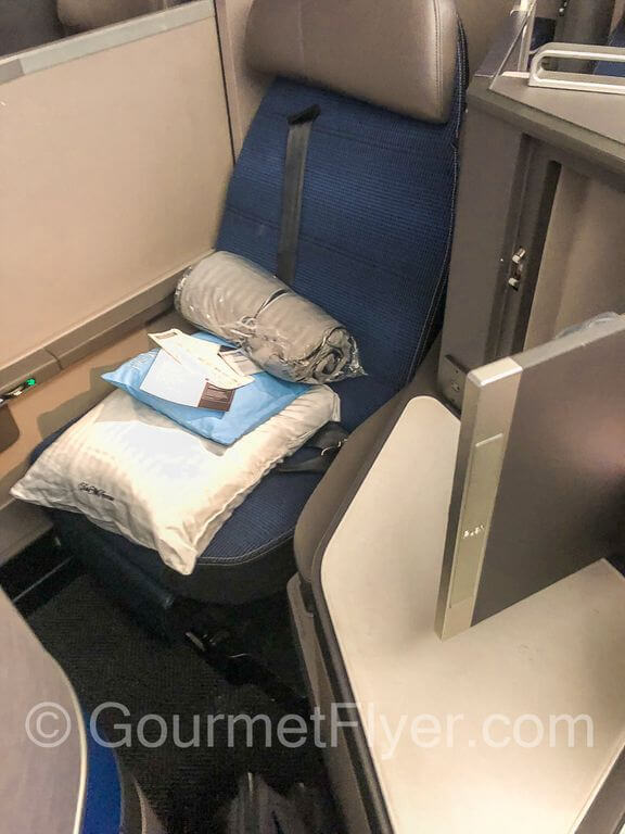 United Polaris Business Class Pod Seat