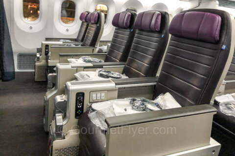 Comprehensive Review Of The United Premium Plus Seat – Gourmet Flyer