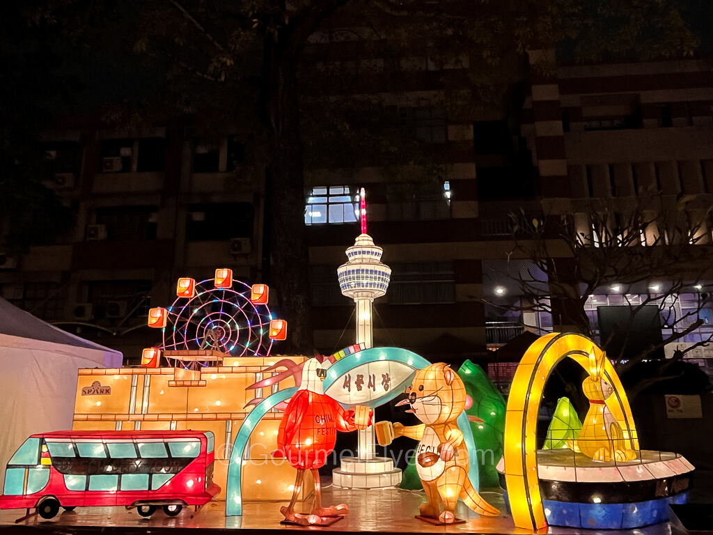 A Seoul themed lighted display features the landmarks of the city.